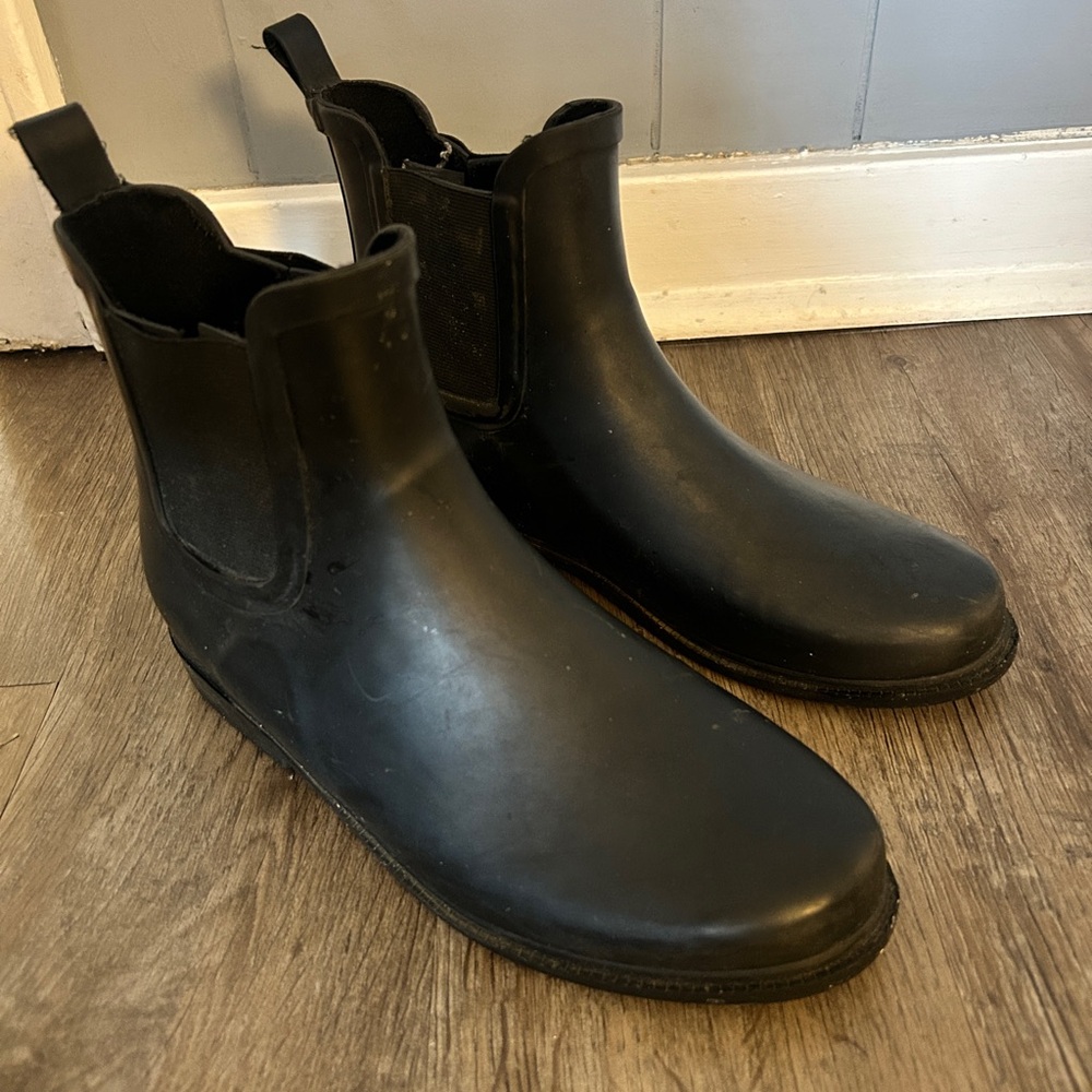 Women’s Black Chelsea Rain Boots